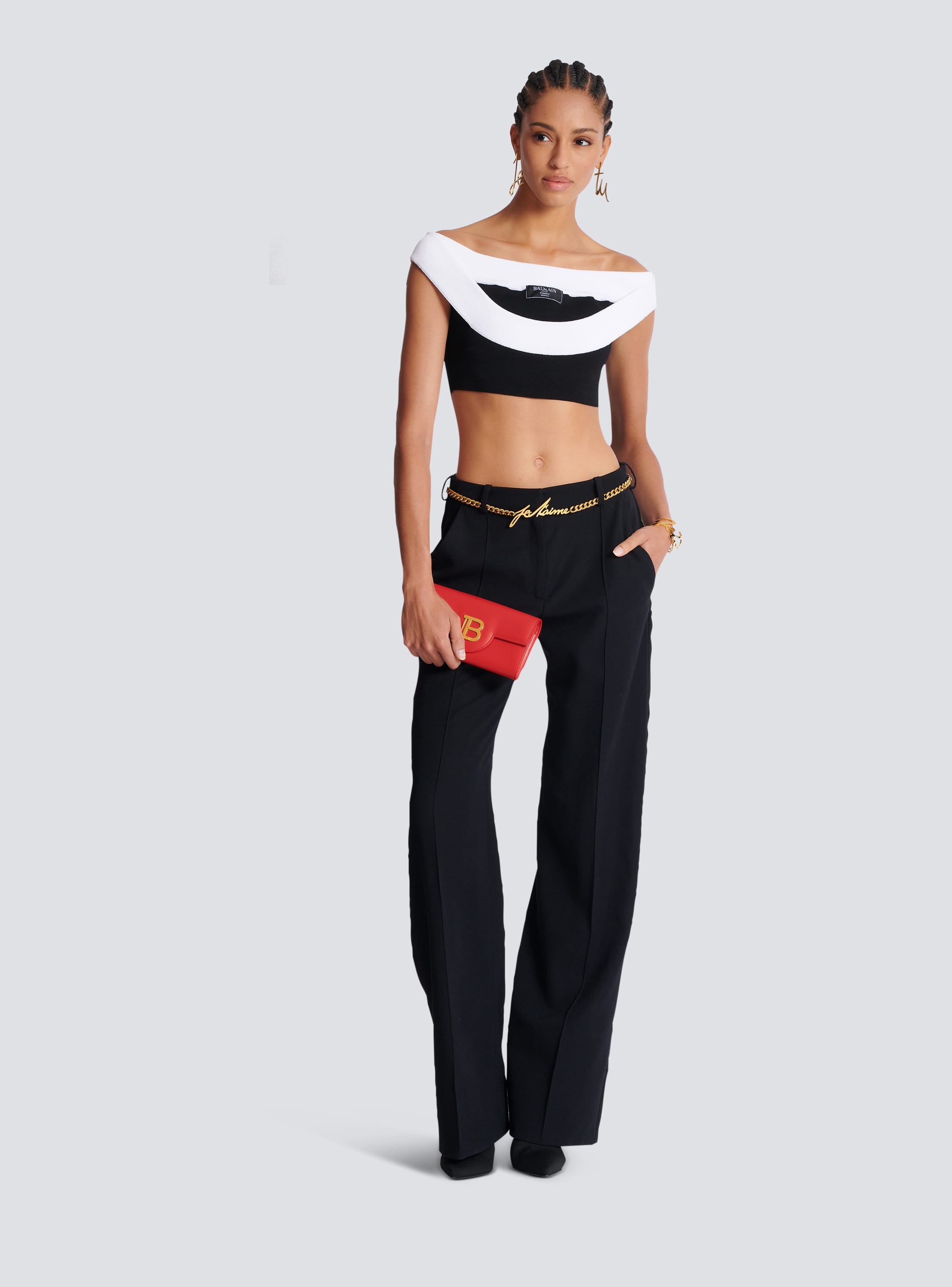 Two-tone knit cropped top with double neckline 