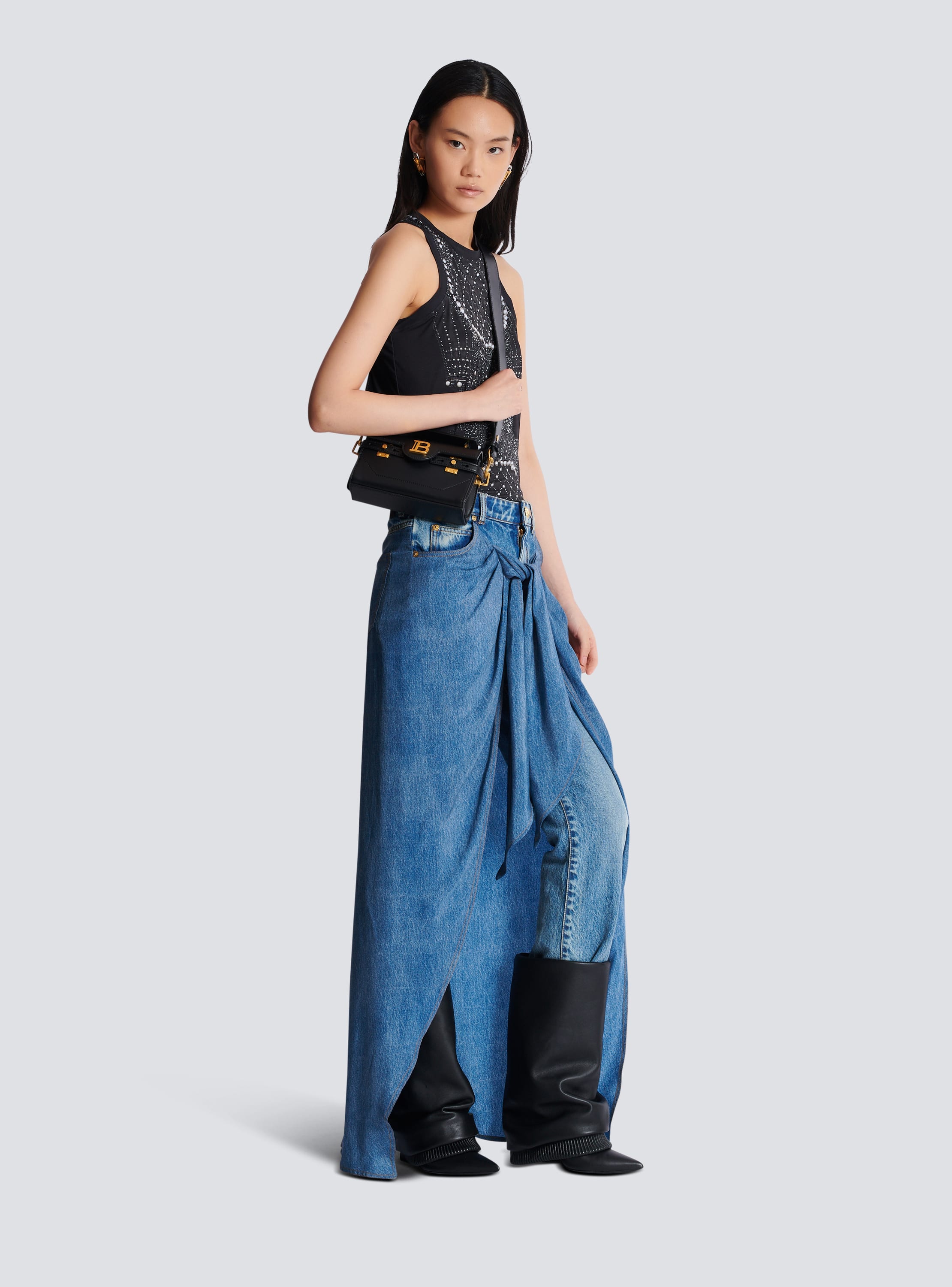 BALMAIN エンホス B ハス 19 ショルタハック AN1AE742LCND 8AG Small B-Buzz Top Handle bag in calfskin - Women | BALMAIN