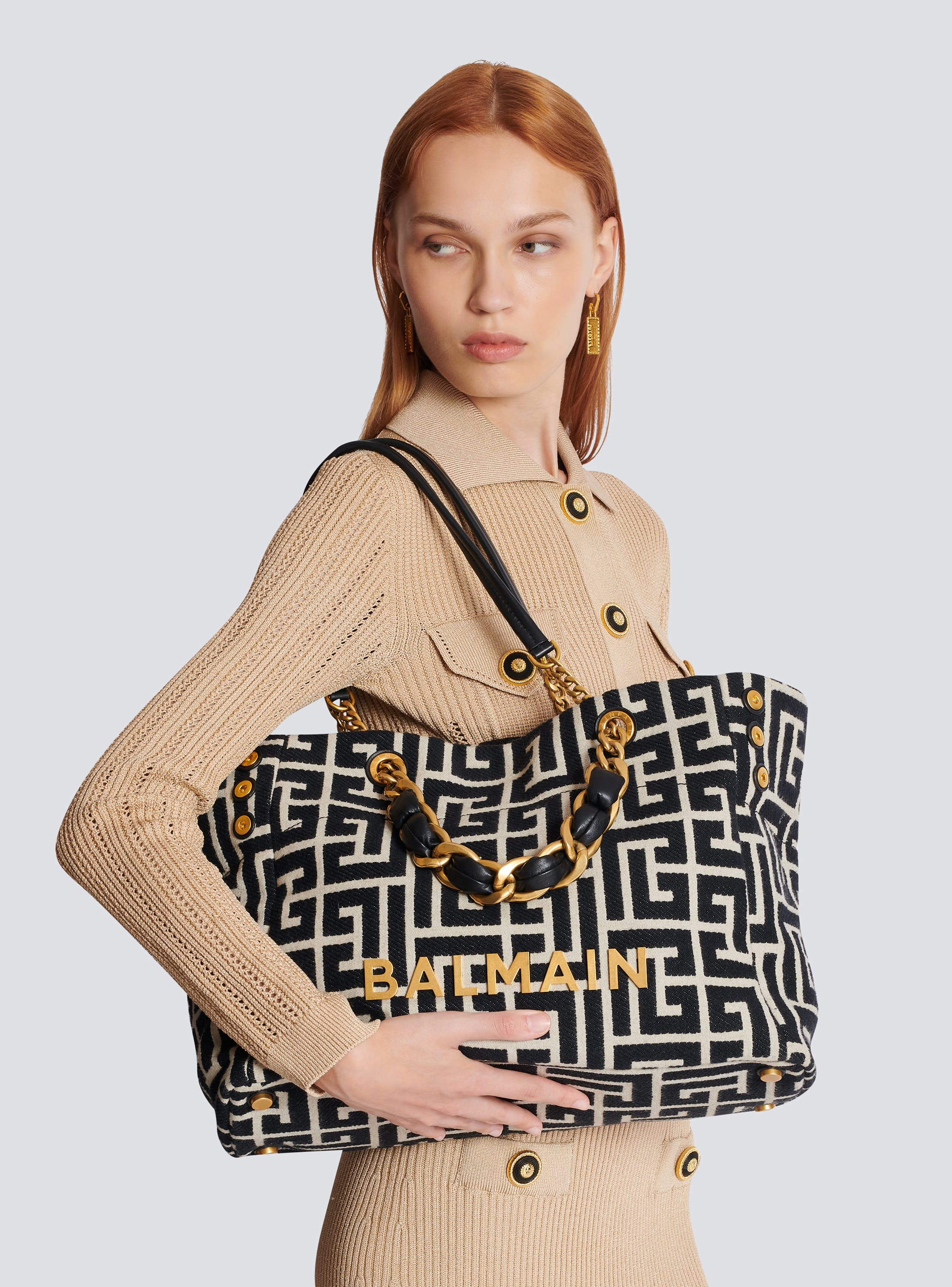 【関税＆送料込み】Balmain Small 1945 Soft Monogrammed Jacq Small 1945 Soft monogrammed jacquard tote bag - Women | BALMAIN