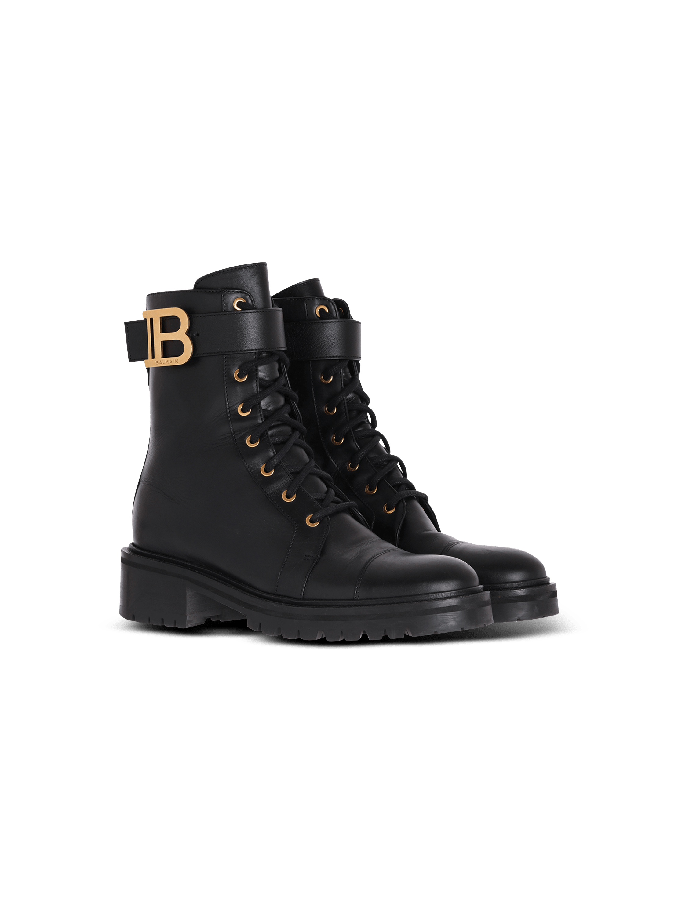 Perfecting Urban Style with Balmain Ranger Leather Ankle Boots
