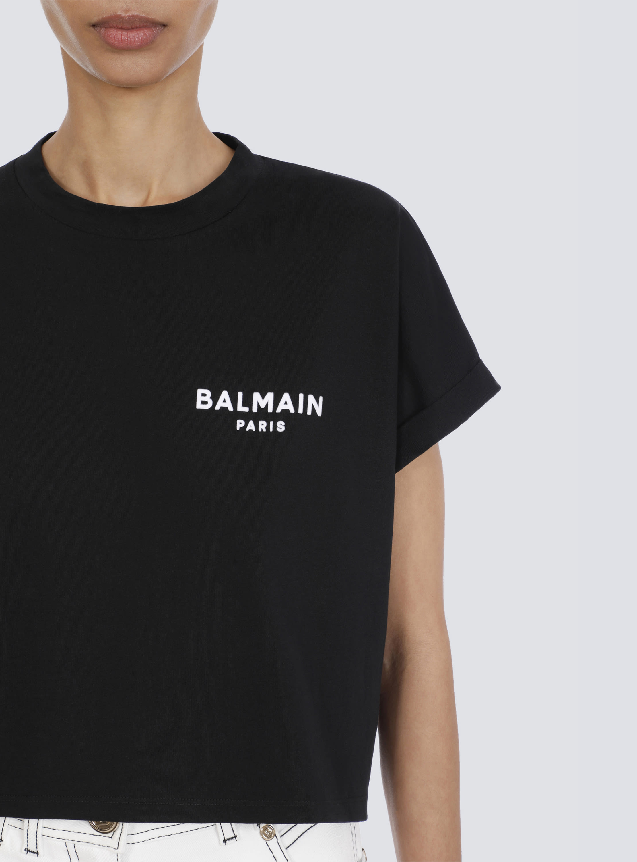 Cropped-T-Shirt aus Baumwolle mit kleinem geflocktem Balmain Logo