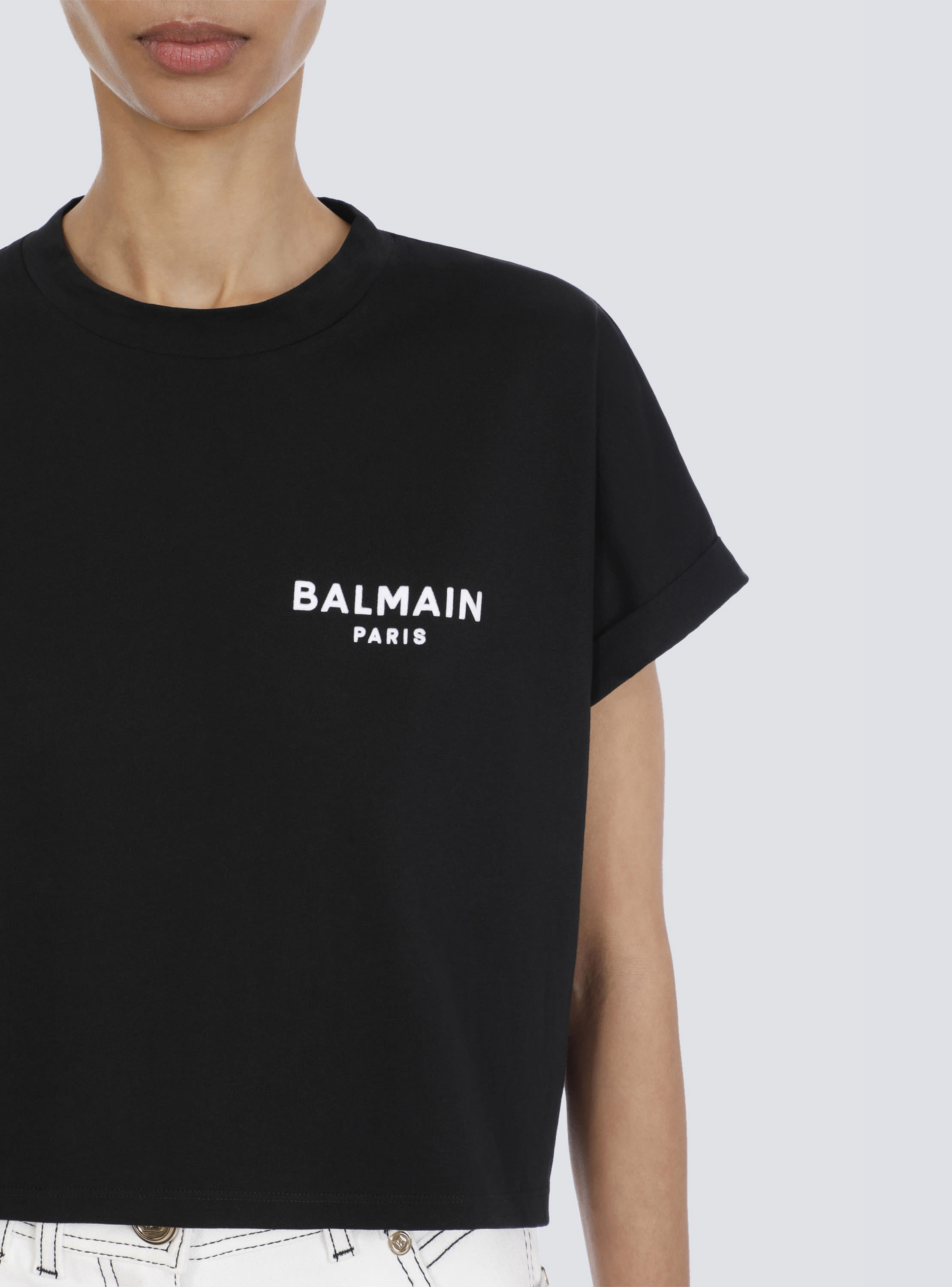 Cropped eco-designed cotton T-shirt with small flocked Balmain logo