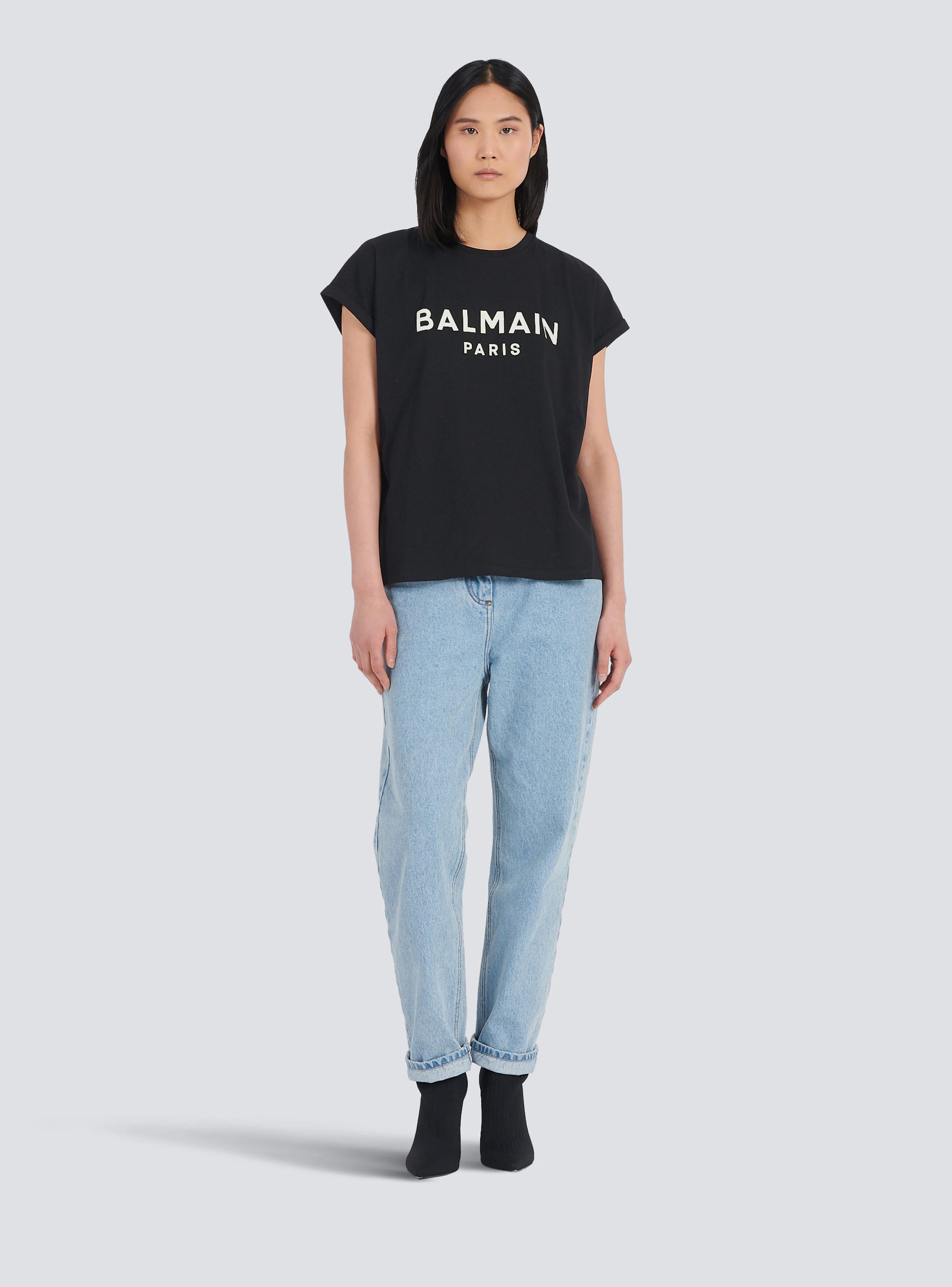 淡粉色环保设计棉 T 恤配白色 Balmain 徽标印纹