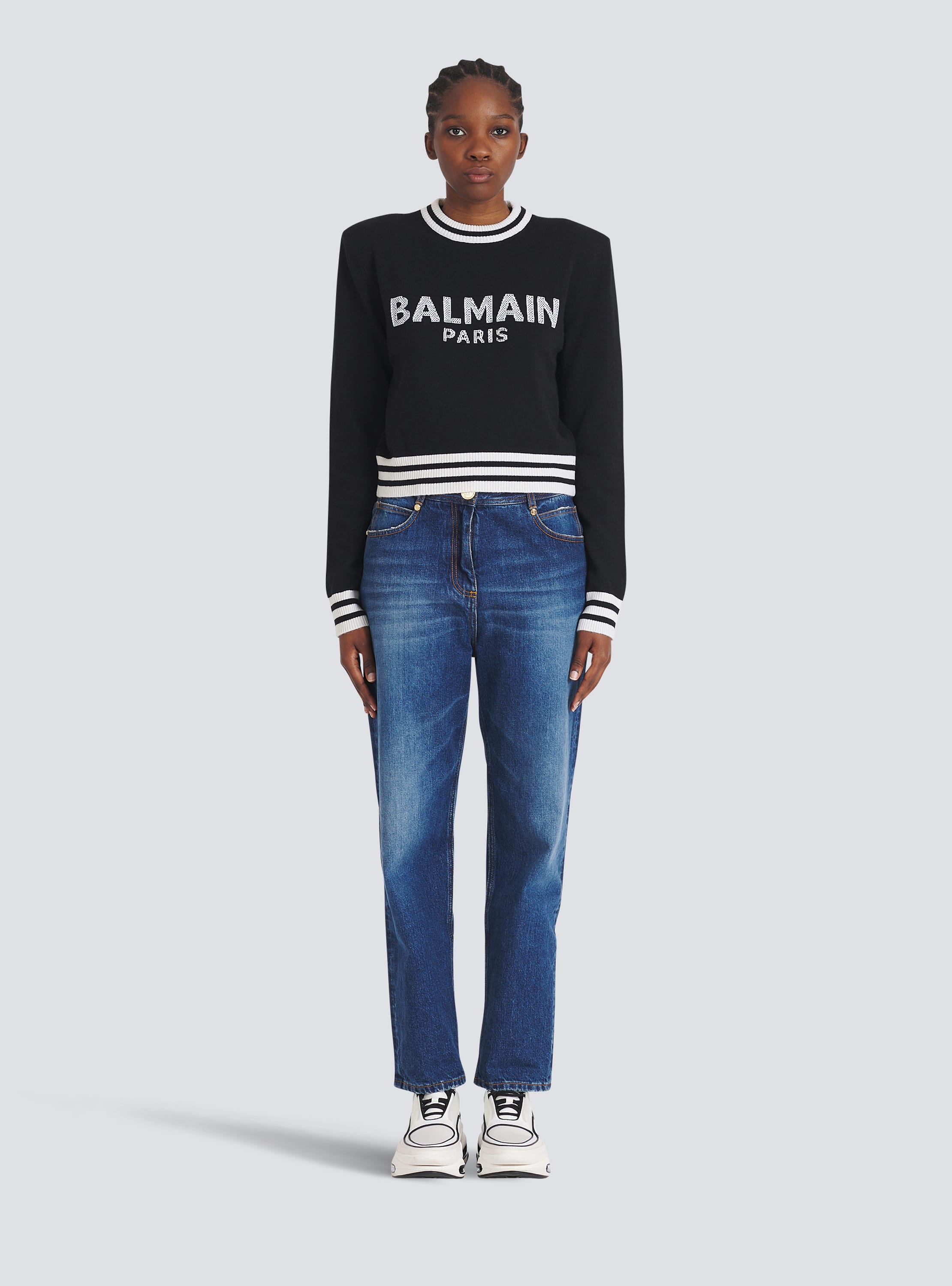 Cropped Sweatshirt aus Wolle mit weiBem Balmain Logo schwarz Damen BALMAIN